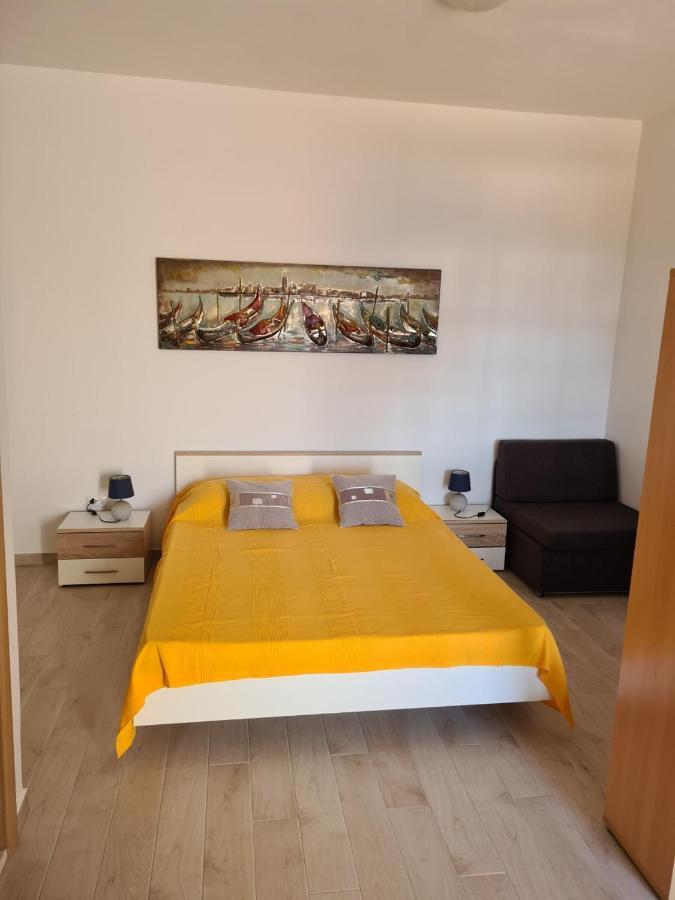 Guest House Jelsa 젤사 외부 사진