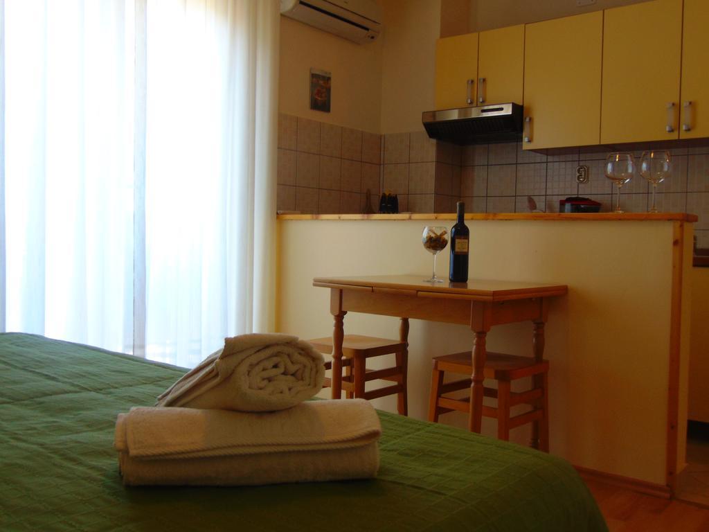 Guest House Jelsa 젤사 외부 사진