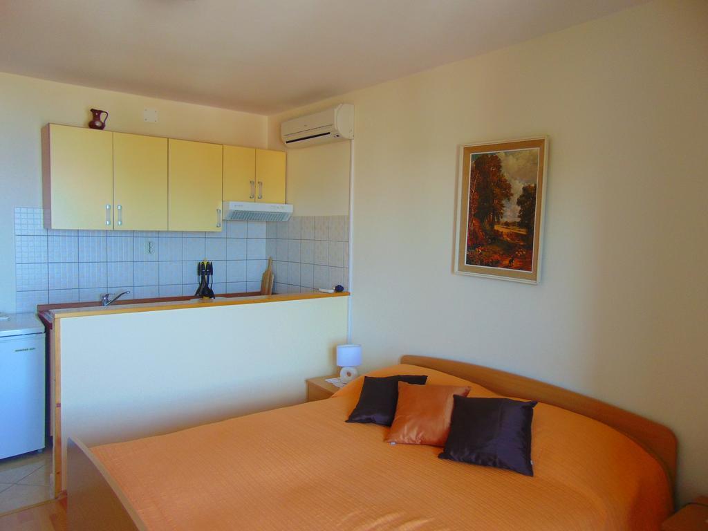 Guest House Jelsa 젤사 외부 사진